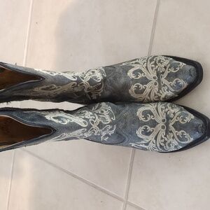 Corral Distressed Blue and Cream Embroidered Boots
